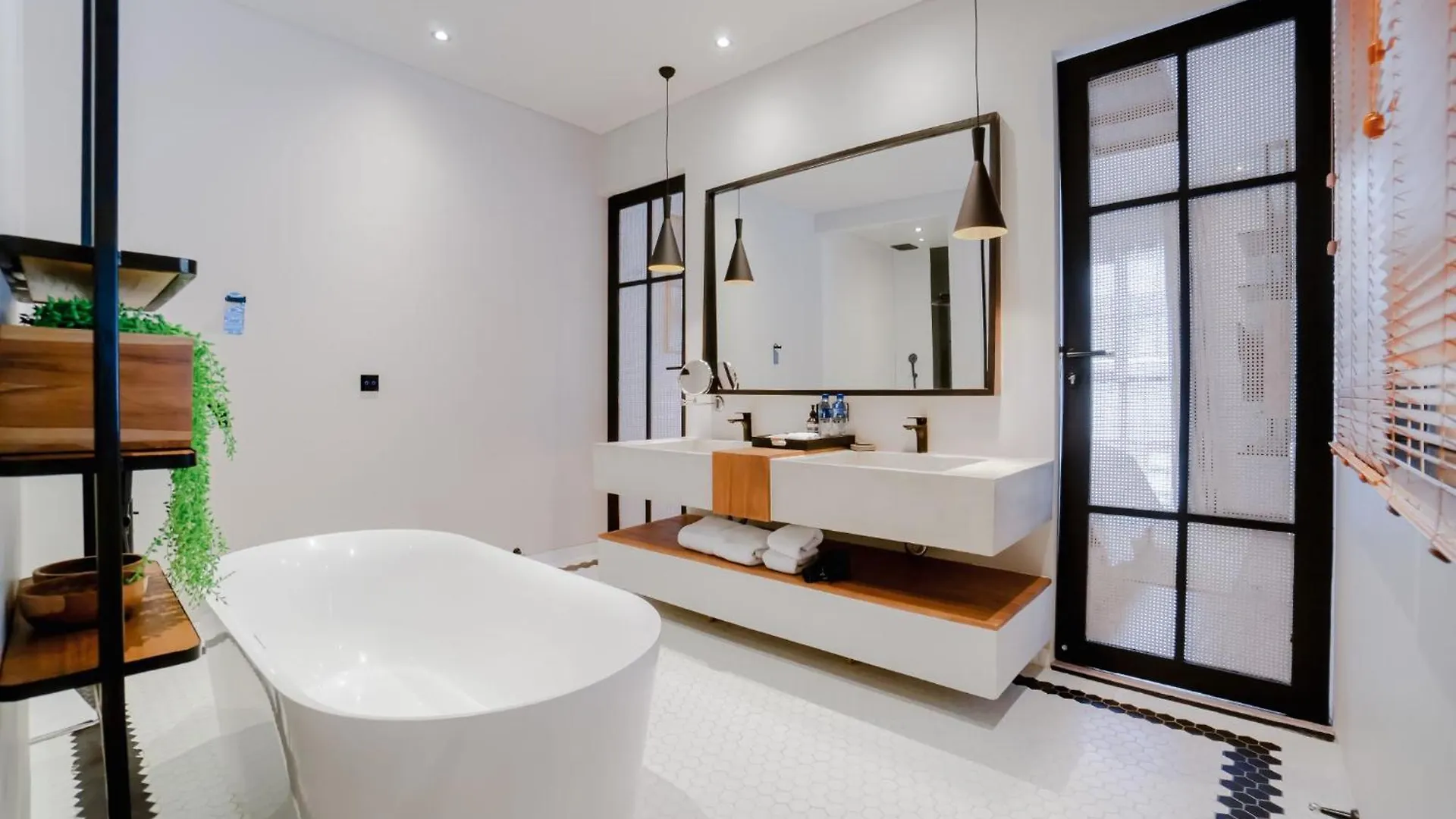 Secana Beachtown Resort & Residences Canggu  Canggu (Bali)
